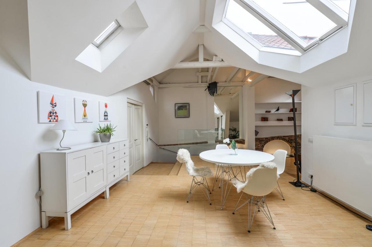 Apartment Eclectic Loft Royal Way Prague
